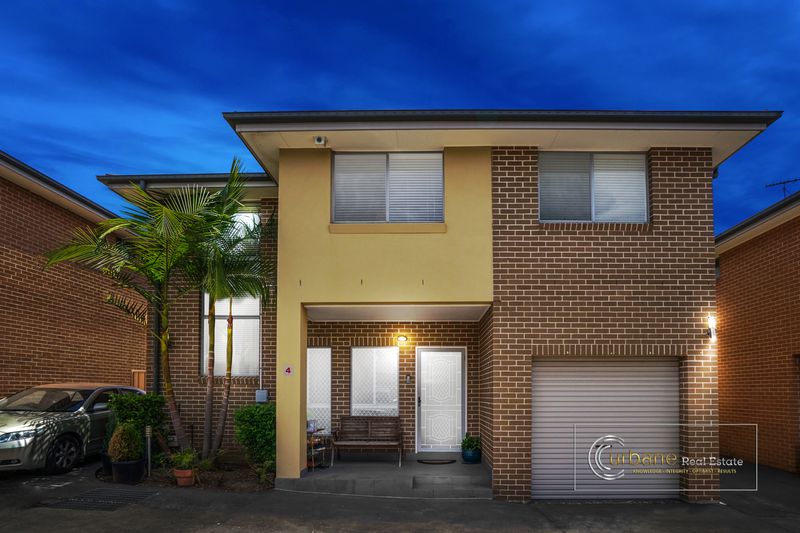 4 / 61 Portico Parade, Toongabbie