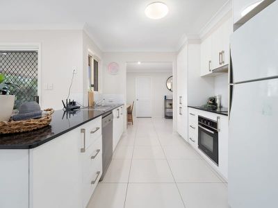 16 Pineneedle Court, Oxenford