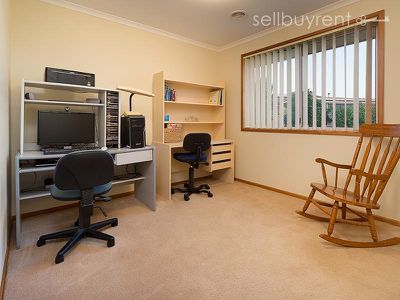 6 CLIFFORD COURT, Wodonga
