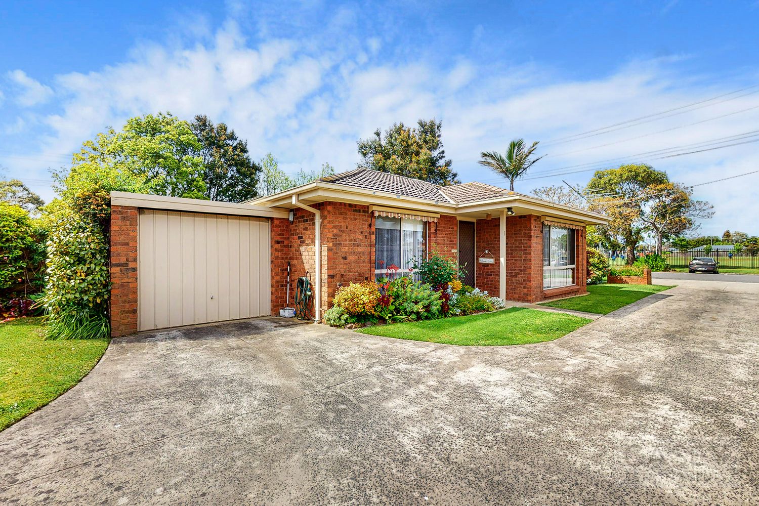 1 / 47 Bakewell Street, Cranbourne Casey Estate Agents