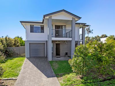 1 / 14 Azure Way, Coomera