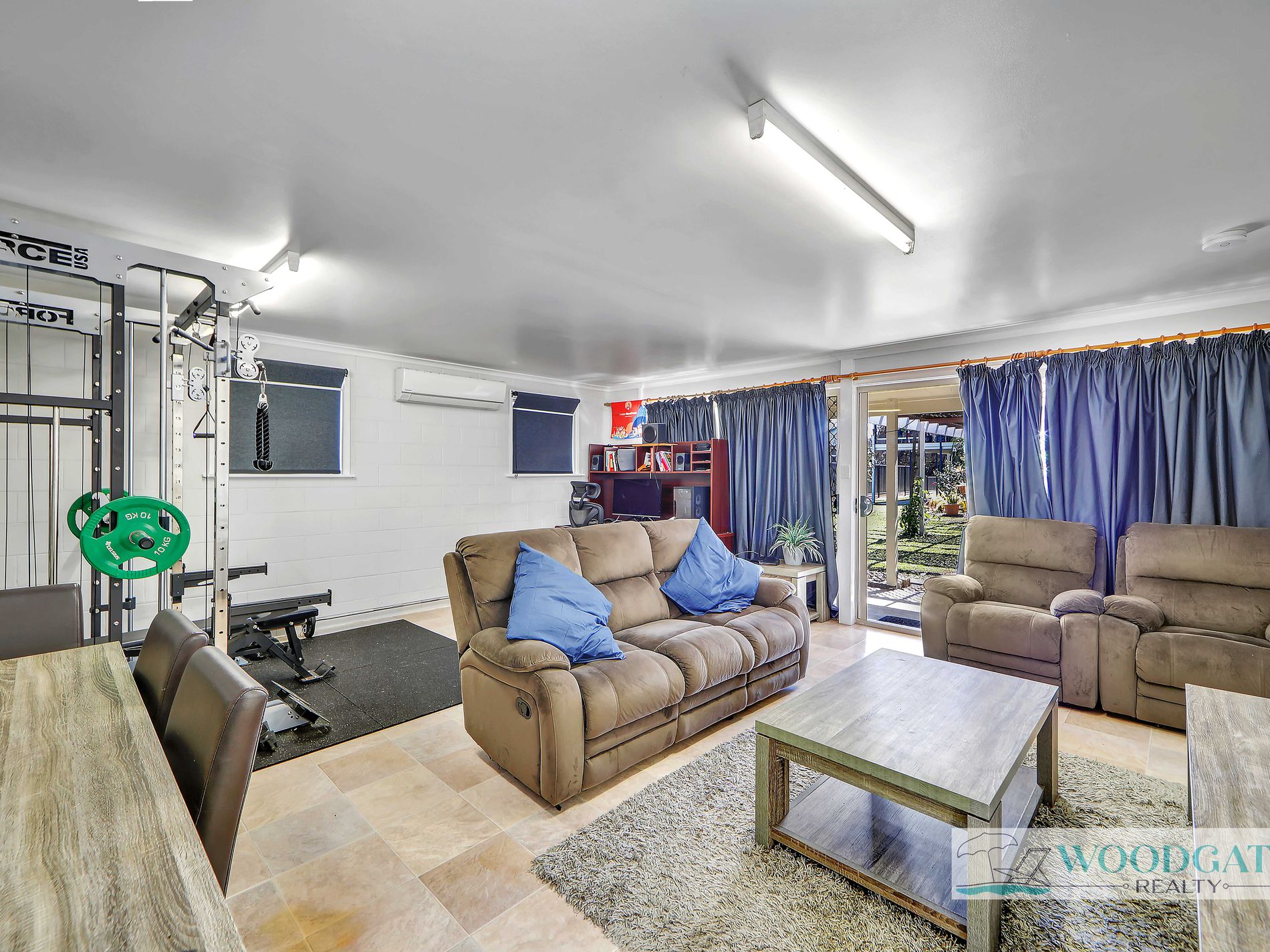 104 Esplanade, Woodgate