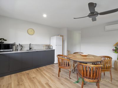 15 Saint Bernard Drive, Tawonga South