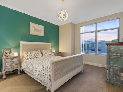 102 Seaside Avenue, Yanchep