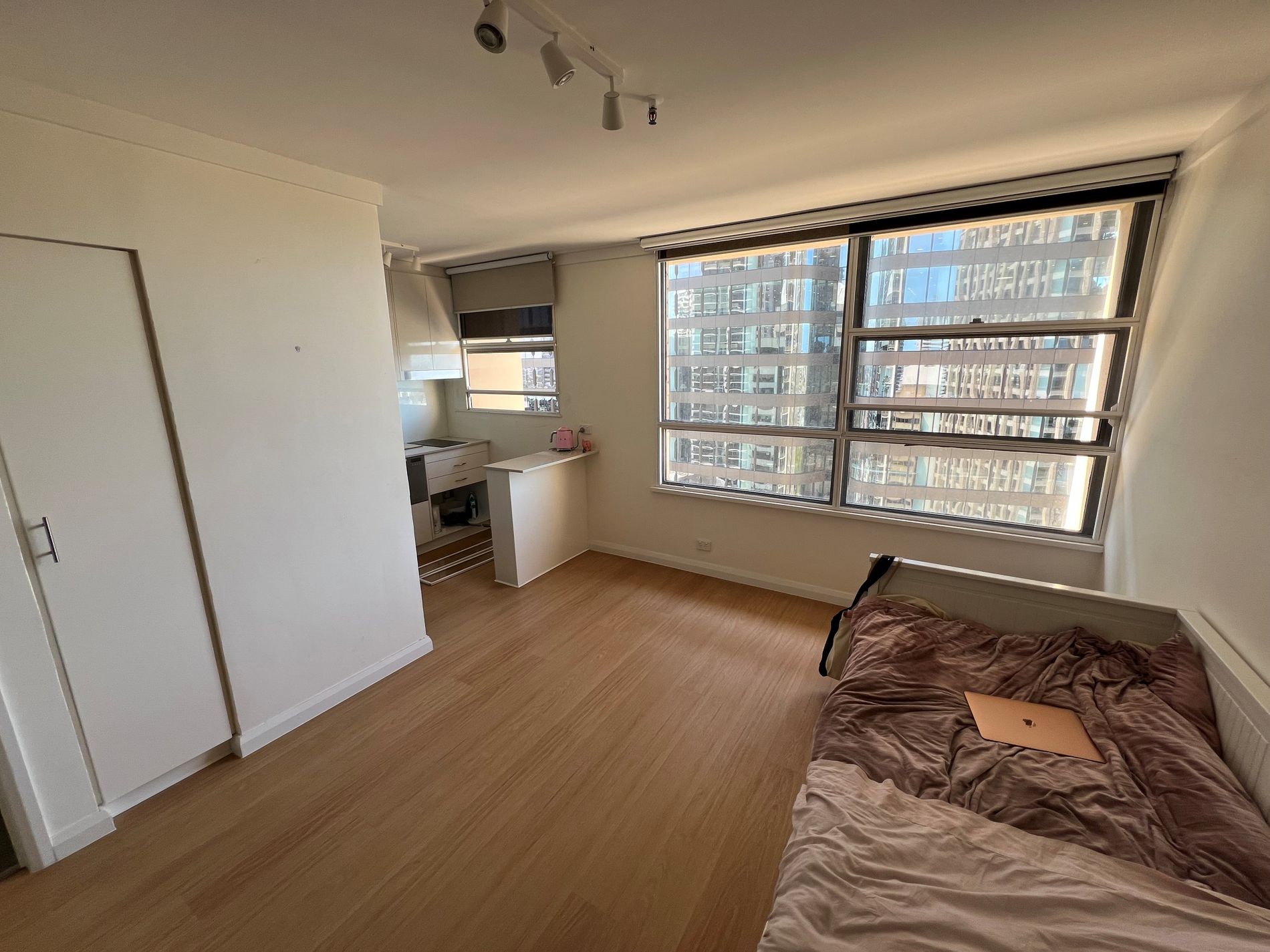 333 / 27 Park Street, Sydney