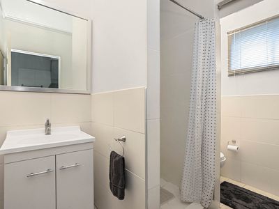 8 / 17 Charnwood Road, St Kilda