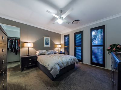 7 Amalia St, Birkdale