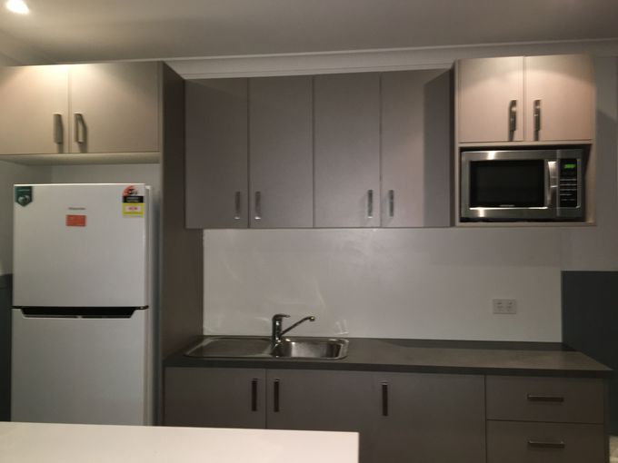 Unit 2, 3 and 4  / 18  Tectonic Crescent , Kunda Park