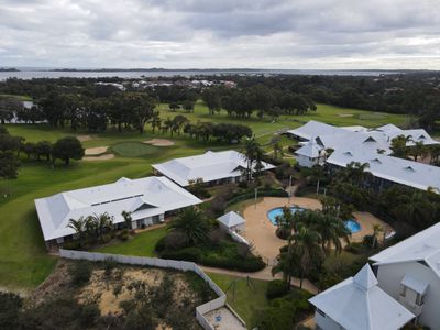 33 / 105 Old Coast Road, Pelican Point