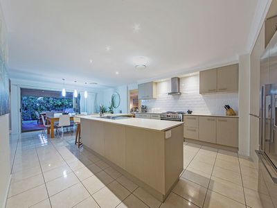 12 Blue Gum Place, Wakerley