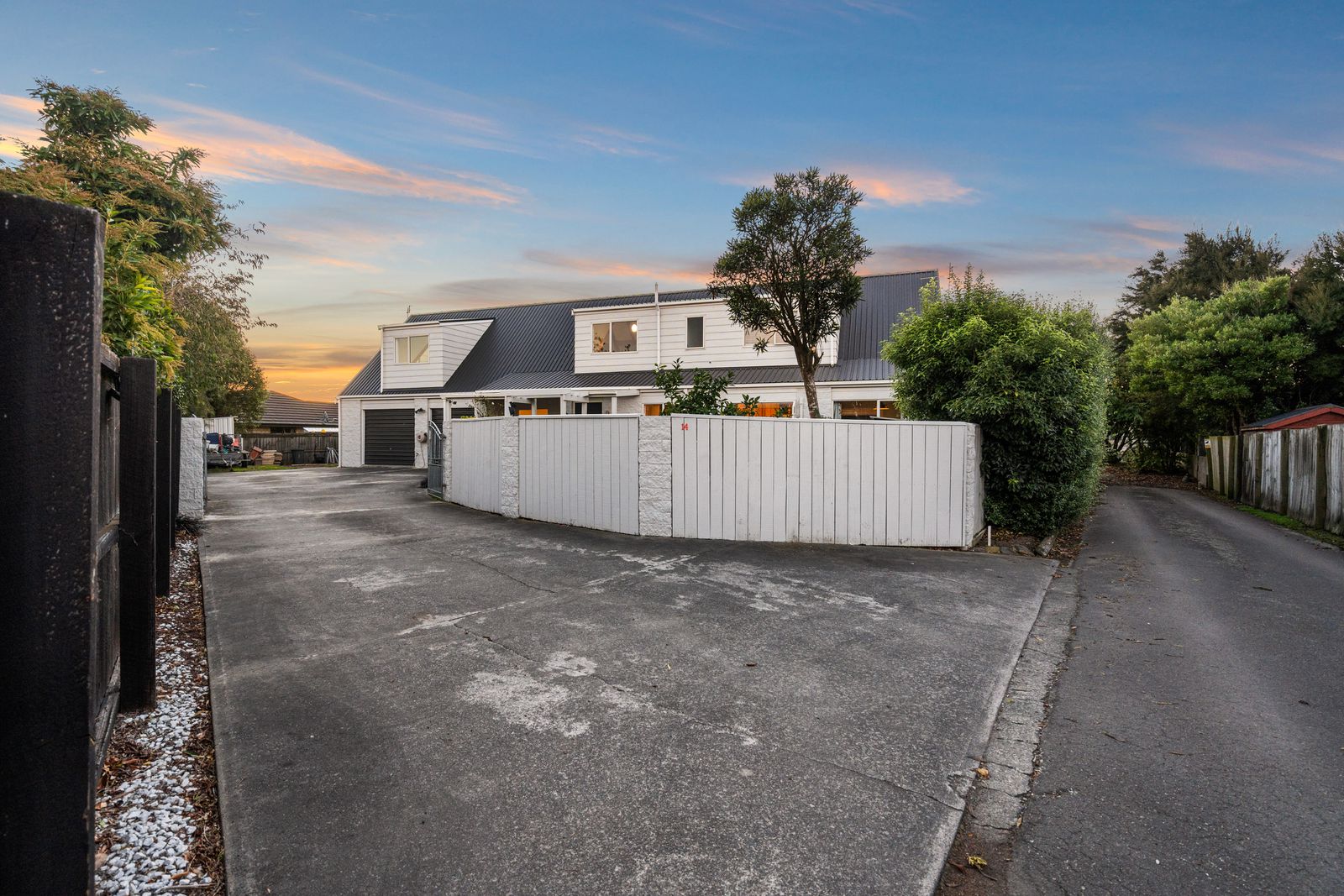 14 Van Dieman Close