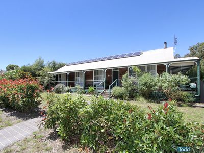 27 Wattle Drive, Heathcote