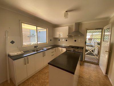 18 Main Street, Hivesville