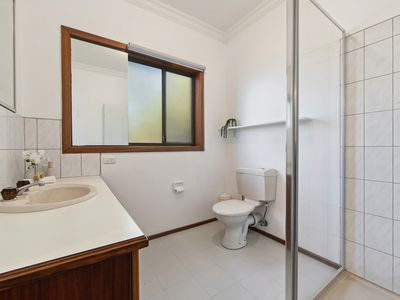 8 Eric Court, Langwarrin