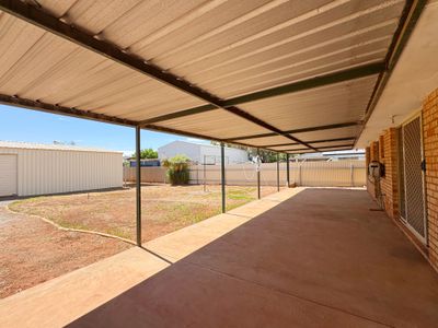 27 Wychitella Place, South Kalgoorlie