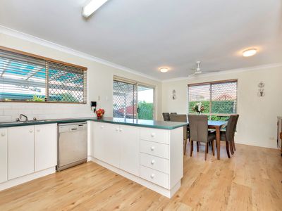 12 Dianthus Place, Flinders View