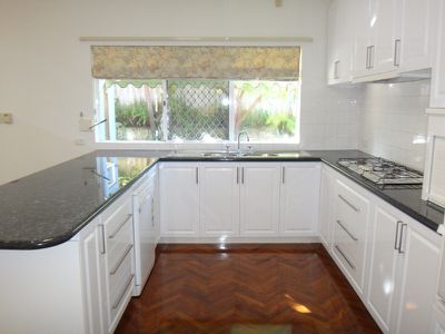 4 Cumbrae Court, Dianella