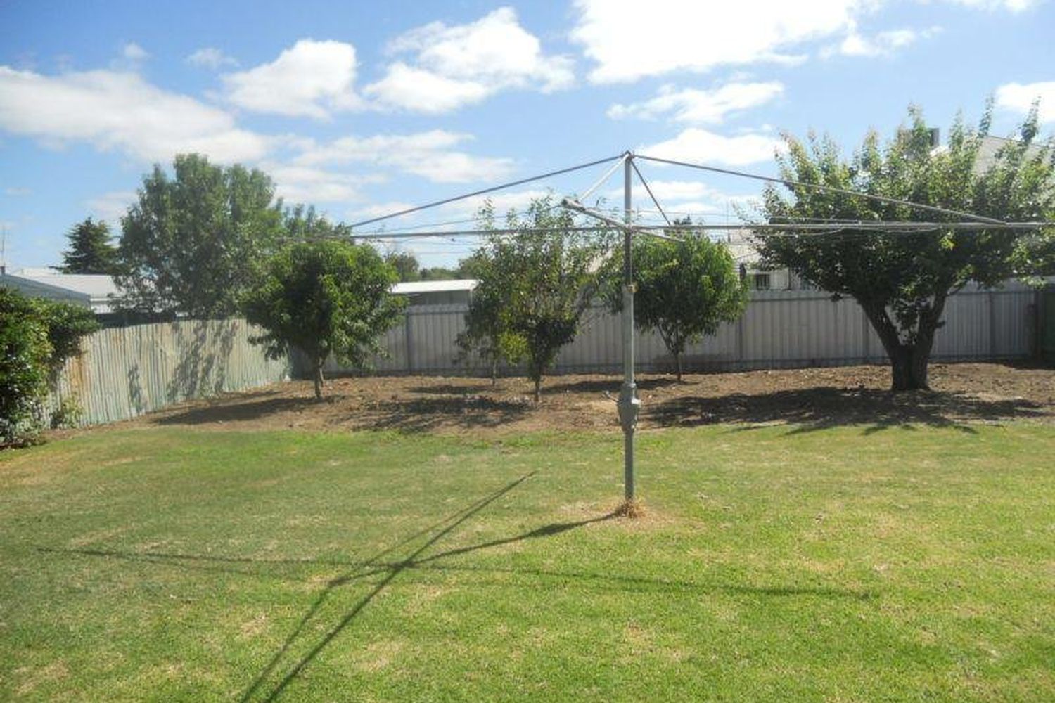 15 Lynott Street, Horsham
