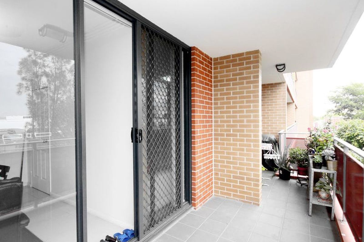 D106 / 27-29 George Street, North Strathfield