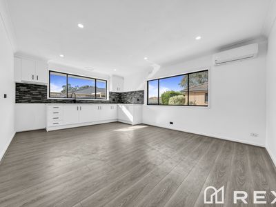 2 / 16-18 Heywood Crescent, Cranbourne North