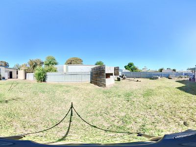 472 MACAULEY STREET, Hay