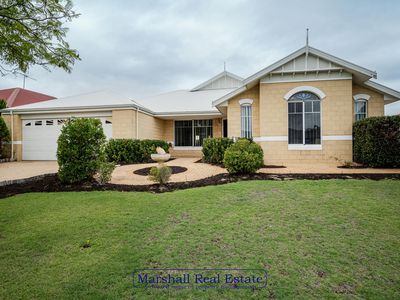 26 Tableland Way, Carramar