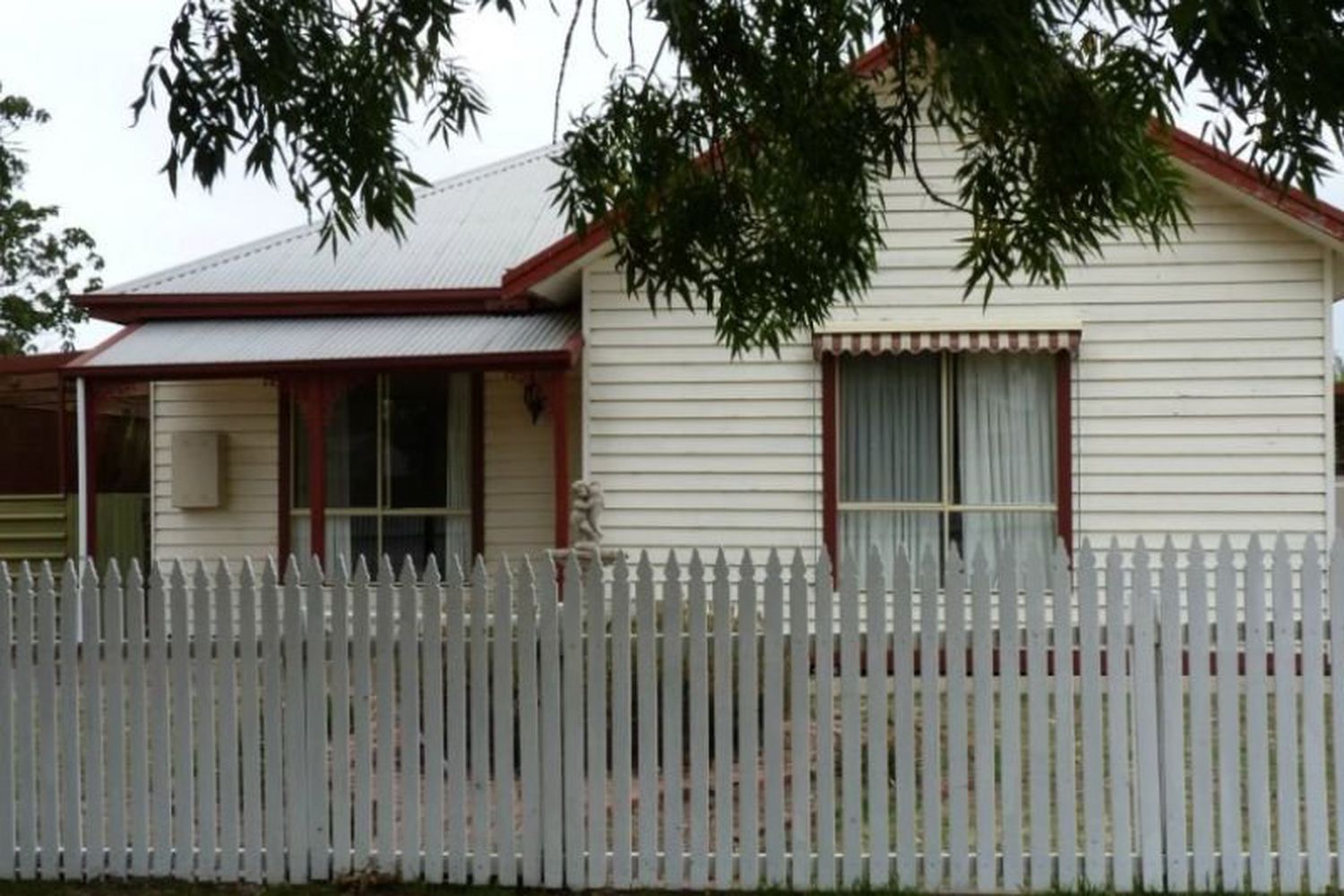 7 Edward Street, Horsham