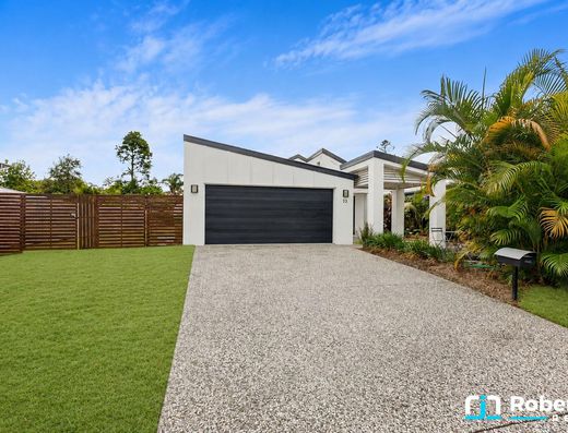 Immaculate Home with Side Access & Short Walk to Town image 1
