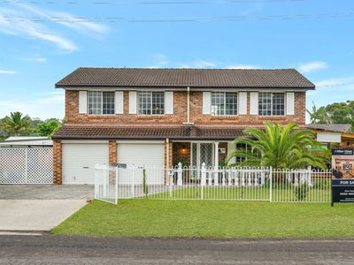 32 Panorama parade , Berkeley Vale