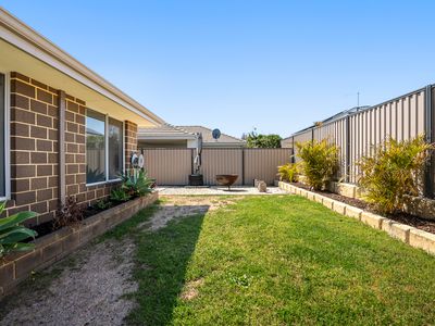 19 Calamocha Way, Piara Waters