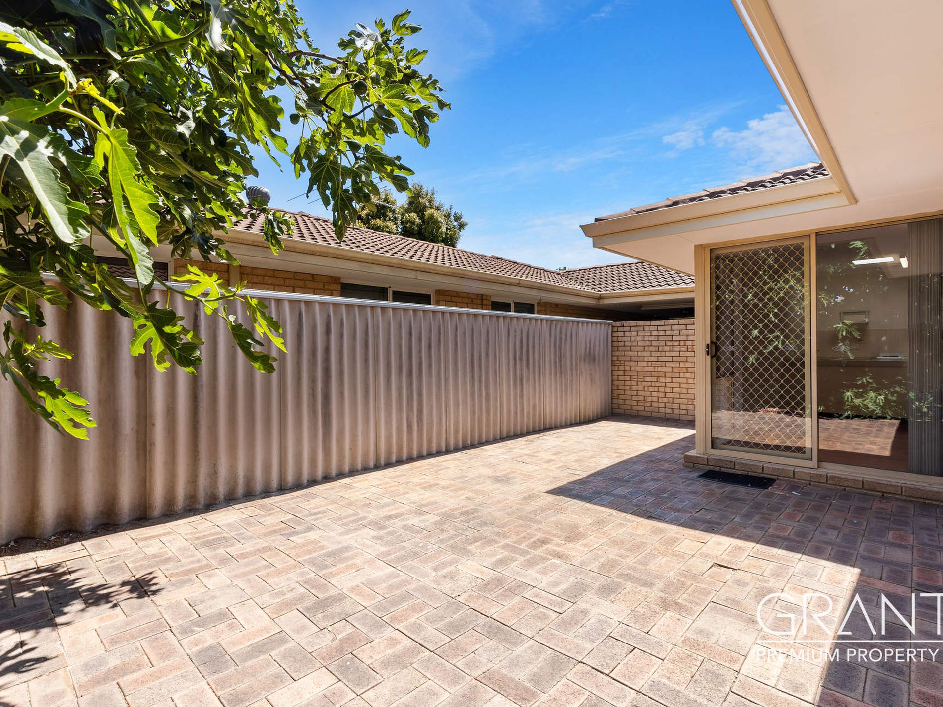 1B Cambey Way, Brentwood