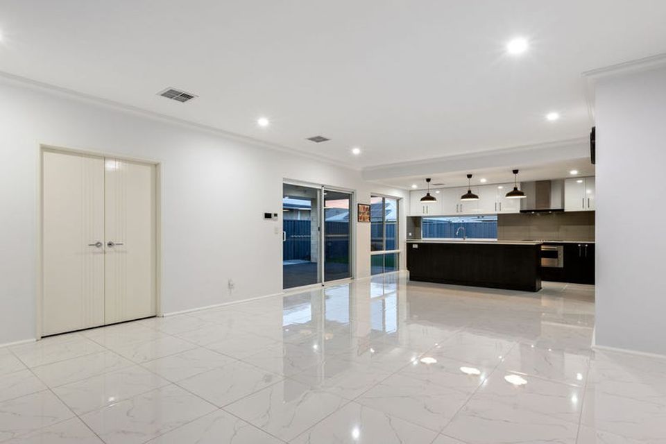 15 Clarendon Approach , Baldivis