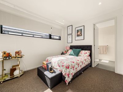 22 Graceville Avenue, Graceville