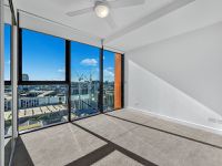 1111 / 10 Trinity Street, Fortitude Valley