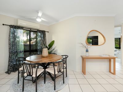 1 Saint Helens Drive, Mount Louisa