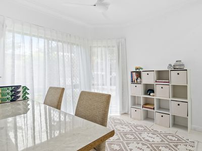 18 Travolta Close, White Rock