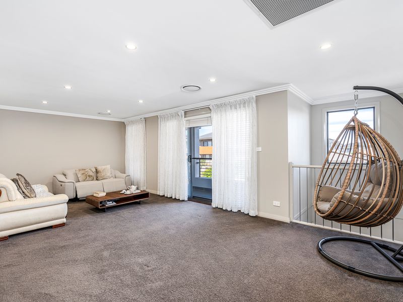 90 Fairfax Street, The Ponds