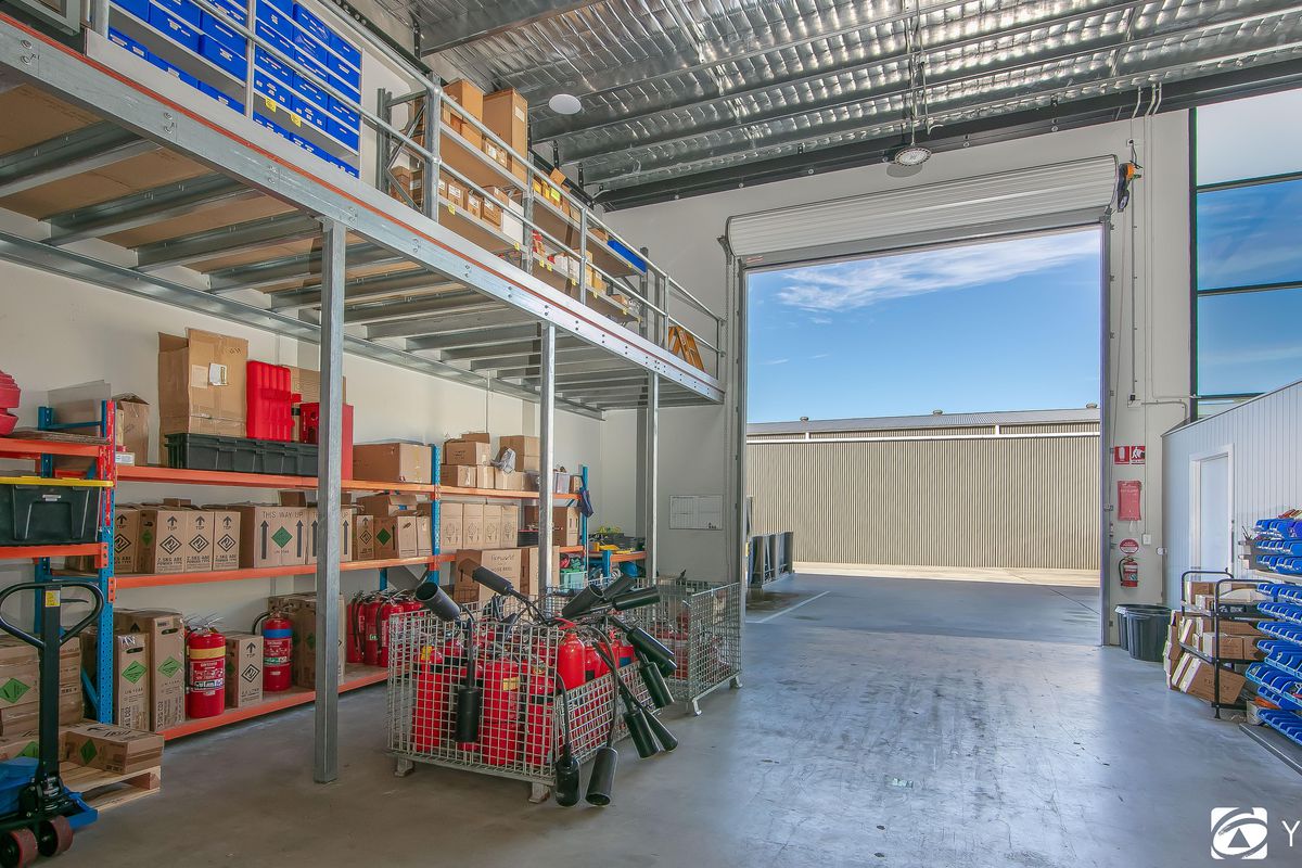 Units 3 & 4 / 26 Fairtrader Drive, Yamba