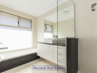 29 Sherlock Rise, Carramar