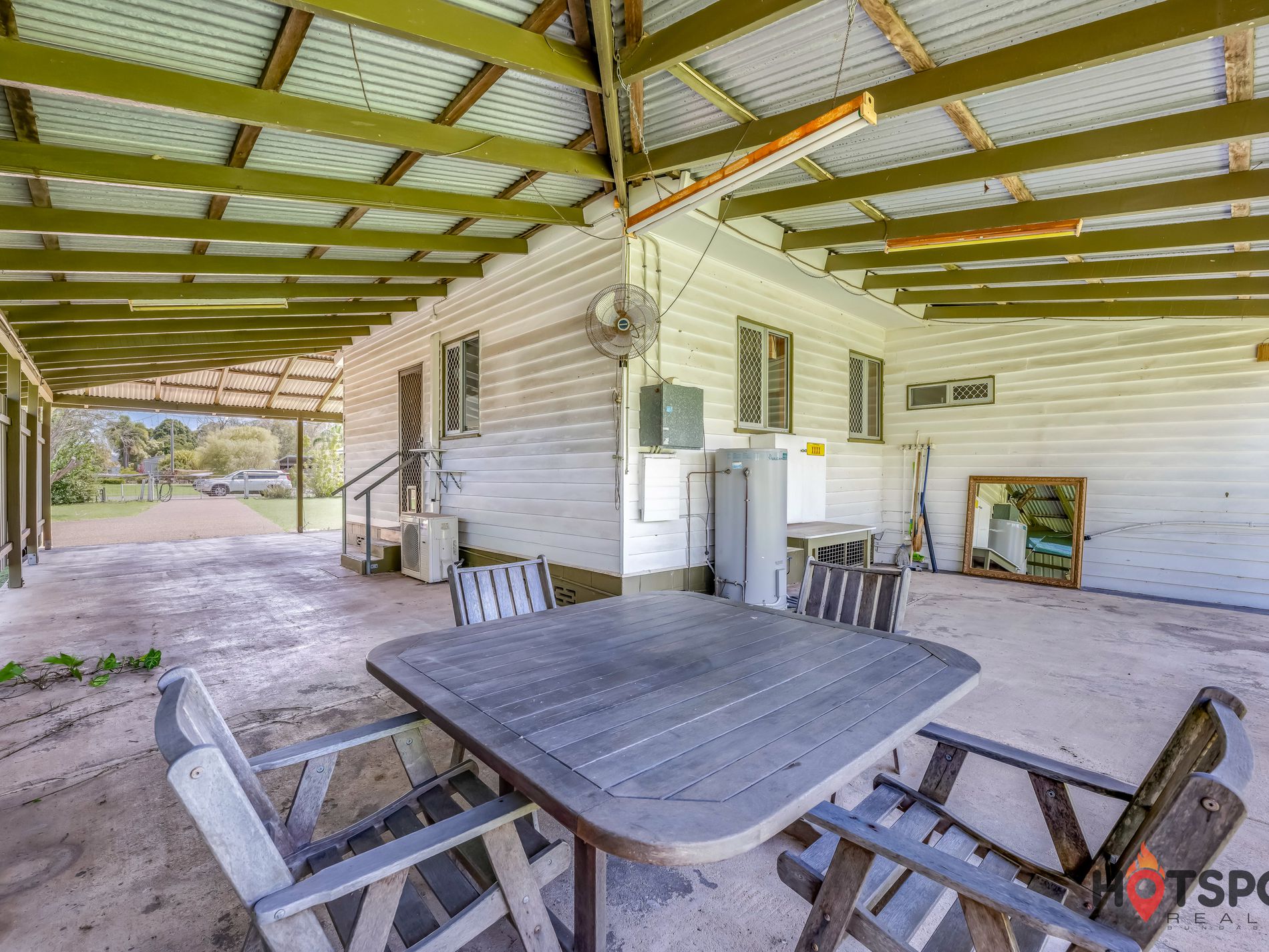 19C Low Street, Kensington