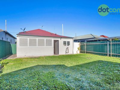 33 Valencia Street, Mayfield