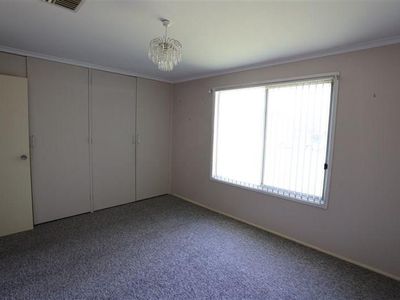 2 Rae Street, Forbes