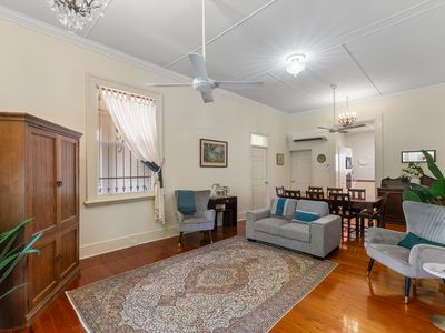 1 / 78 Paxton Street, North Ward