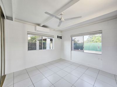 421 VARLEY STREET, Yorkeys Knob