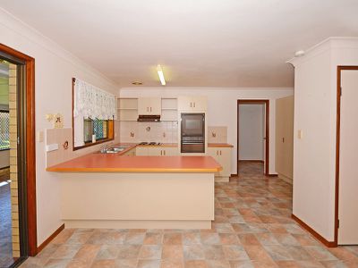 42 BAYRISE DRIVE, Urangan