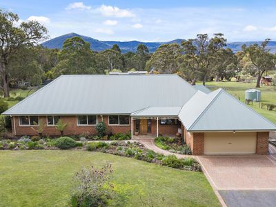 19 Dunn Street, Macedon