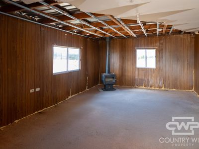 989 South Valley Road, Rocky Creek