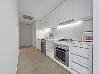 2222 / 18 Mt Alexander Road, Travancore