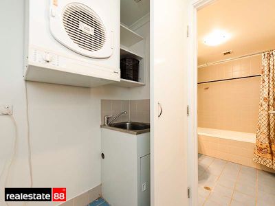 17 / 110 Mounts Bay Road, Perth