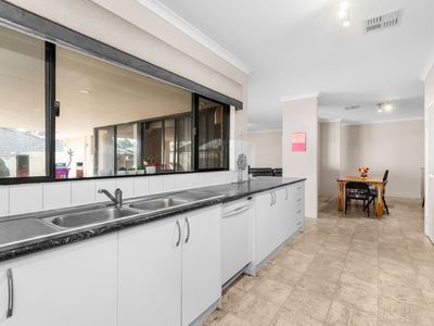 7 Ellesmere Circuit, Success